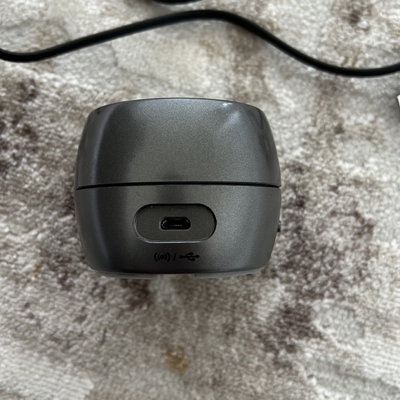 IHome Round Portable Speaker - Picture 4 of 6